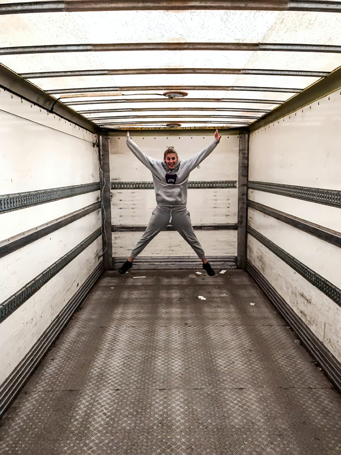 Couple Spends $25,000 To Convert Old Truck Into Mobile Home And It Looks Better Than Most Apartments