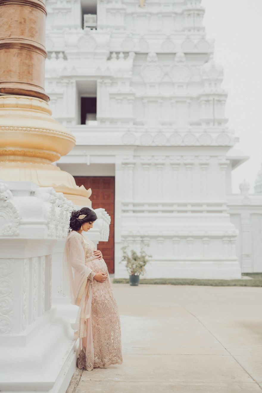I Take Maternity Pictures Inspired By Indian Culture