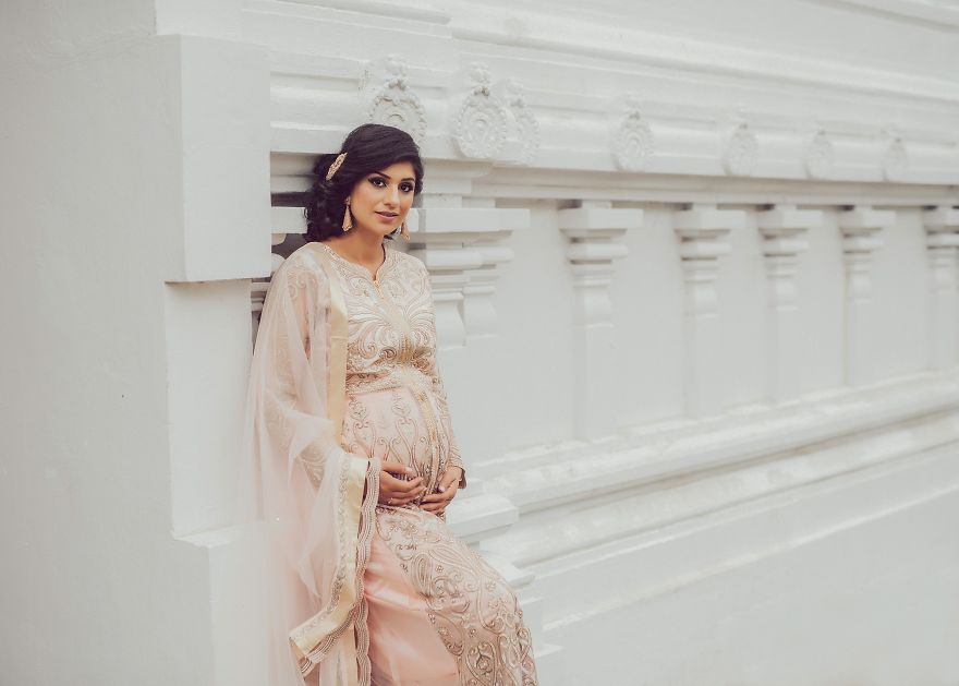 I Take Maternity Pictures Inspired By Indian Culture