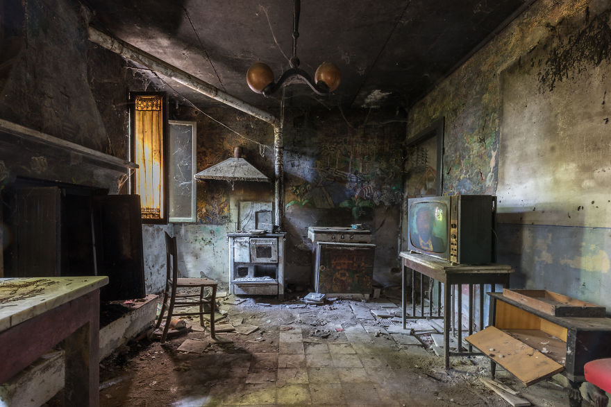 I Took Magnificent Photos Of Abandoned Sites Throughout Italy To Evoke Feelings Of The Past