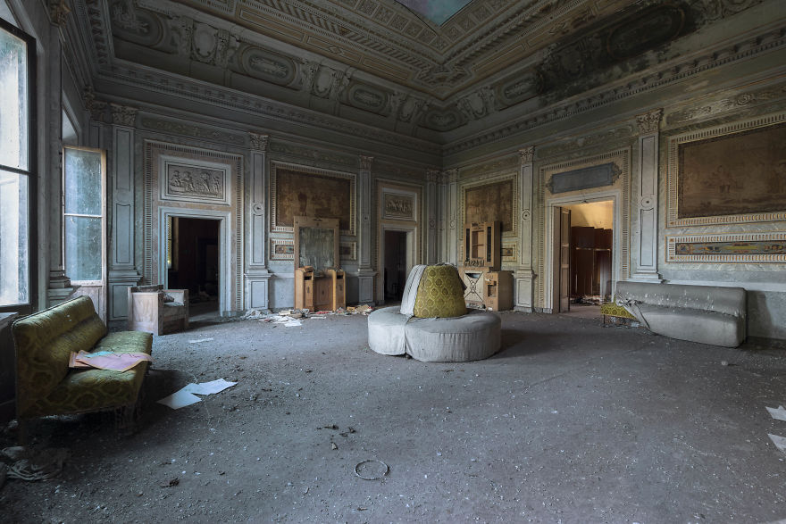 I Took Magnificent Photos Of Abandoned Sites Throughout Italy To Evoke Feelings Of The Past