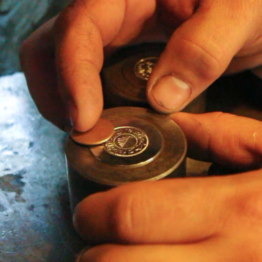 Shire Post Mint Makes Handmade Game Of Thrones Coins Shire Post Mint Makes Handmade Game Of Thrones Coins