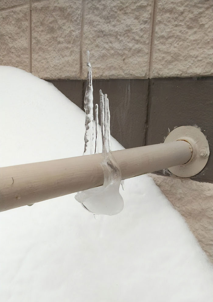 58 Gravity Defying Things That Made People Look Twice 58 Gravity Defying Things That Made People Look Twice