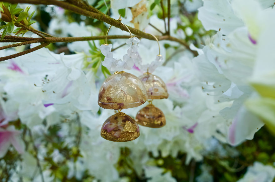 I Make One-Of-A-Kind Vintage Jewelry From Flowers And Gemstones I Make One-Of-A-Kind Vintage Jewelry From Flowers And Gemstones