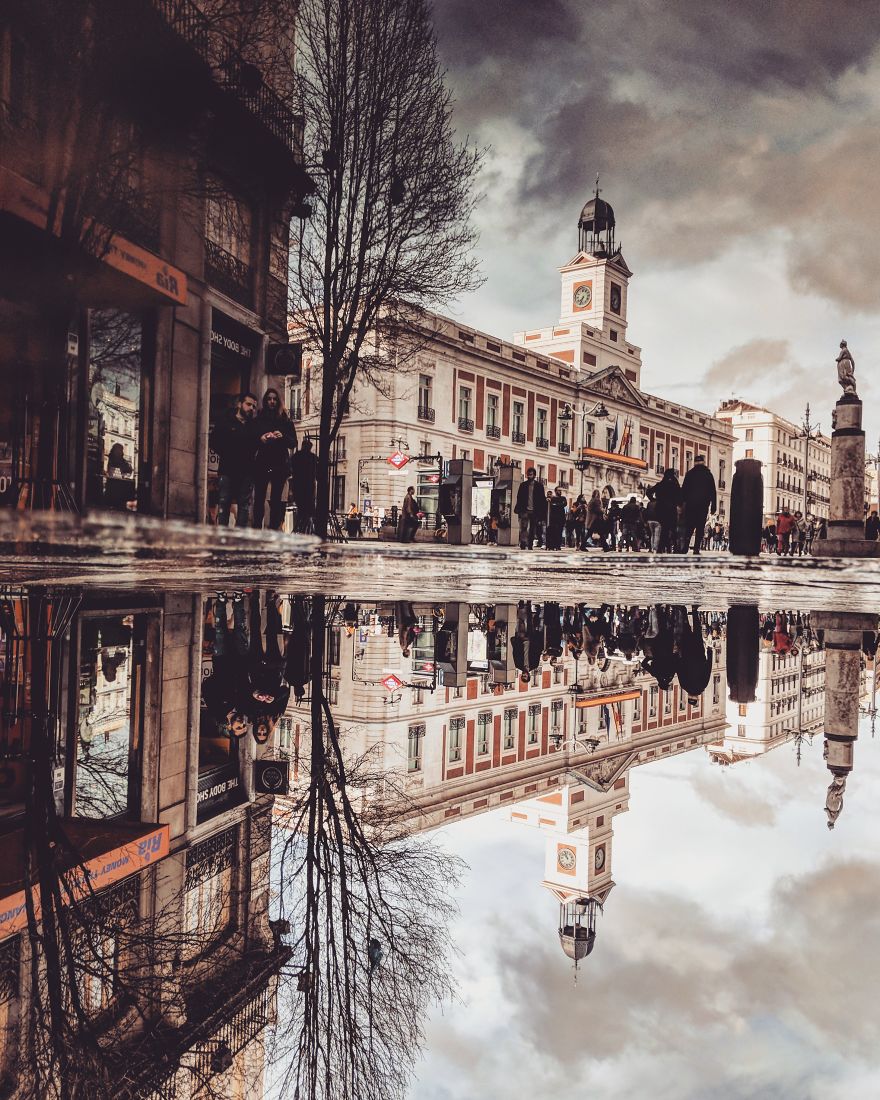 I Travel To Parallel Worlds Of Puddles With My Smartphone