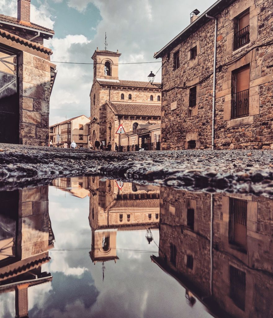 I Travel To Parallel Worlds Of Puddles With My Smartphone
