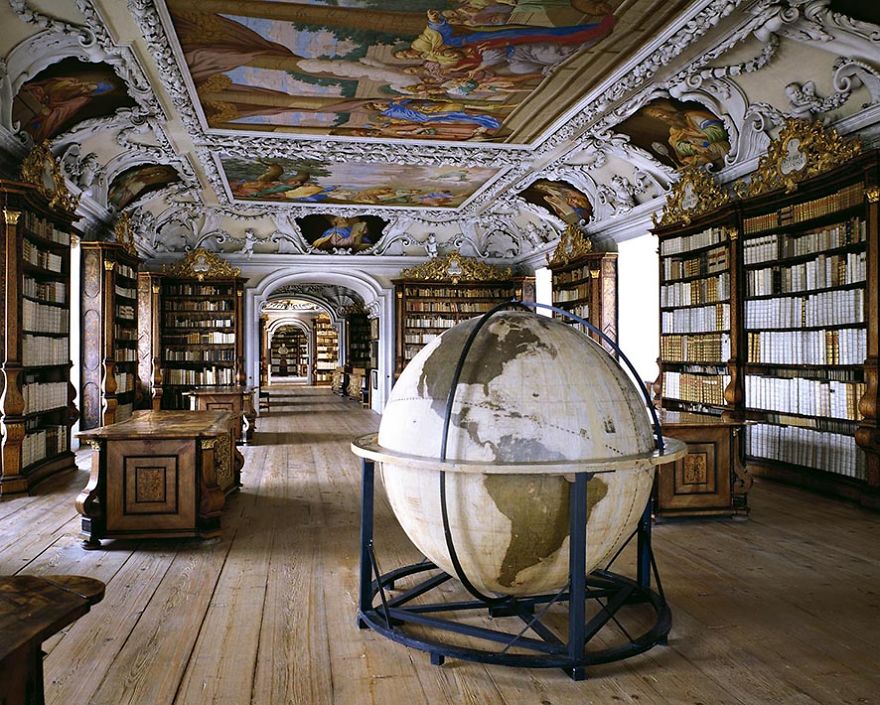 Photographer Goes Around The World In Search Of The Most Beautiful Libraries, And Here Is What He Found Photographer Goes Around The World In Search Of The Most Beautiful Libraries, And Here Is What He Found
