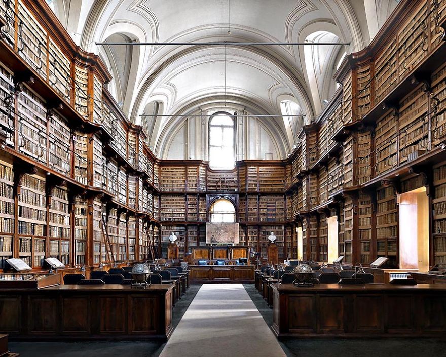 Photographer Goes Around The World In Search Of The Most Beautiful Libraries, And Here Is What He Found Photographer Goes Around The World In Search Of The Most Beautiful Libraries, And Here Is What He Found