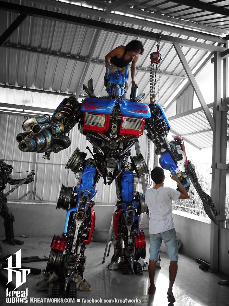 Artists Upcycle Metal Scrap Into Sculptures Of Famous Movie Characters