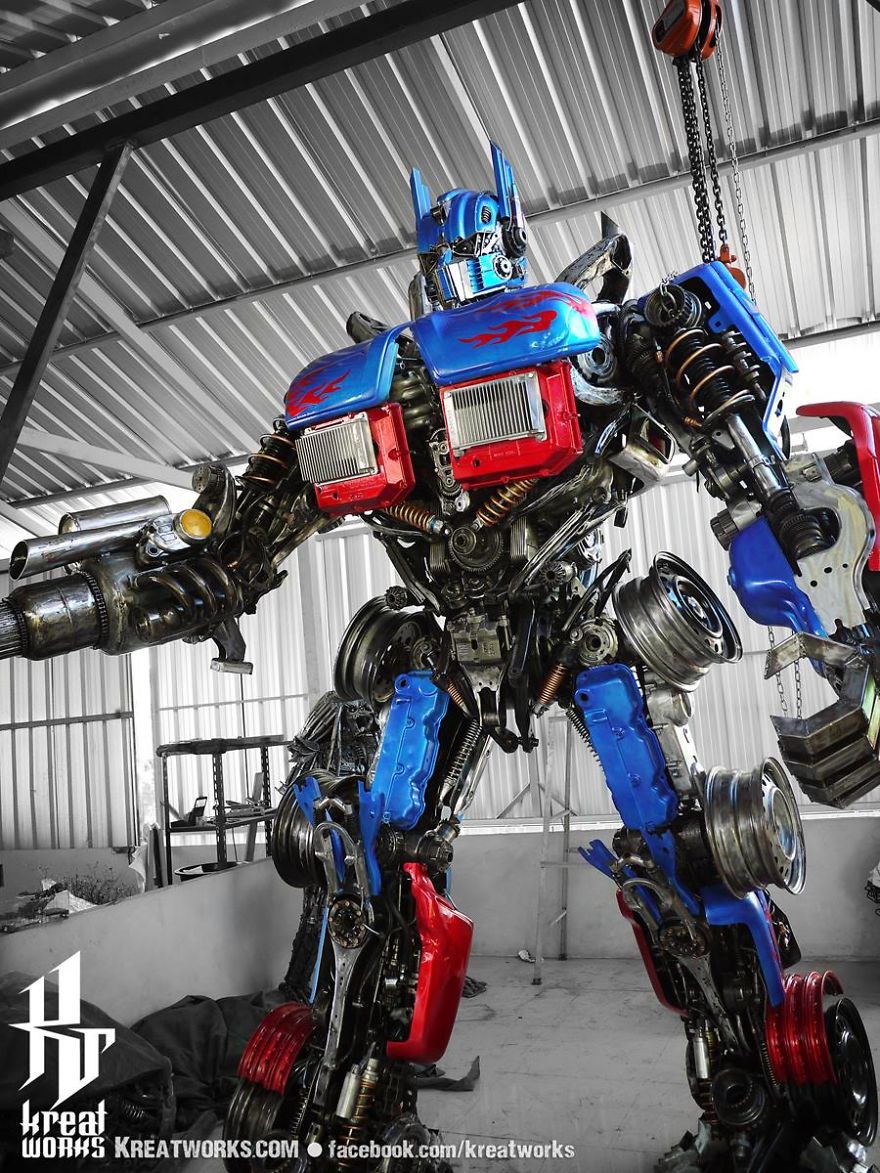 Artists Upcycle Metal Scrap Into Sculptures Of Famous Movie Characters