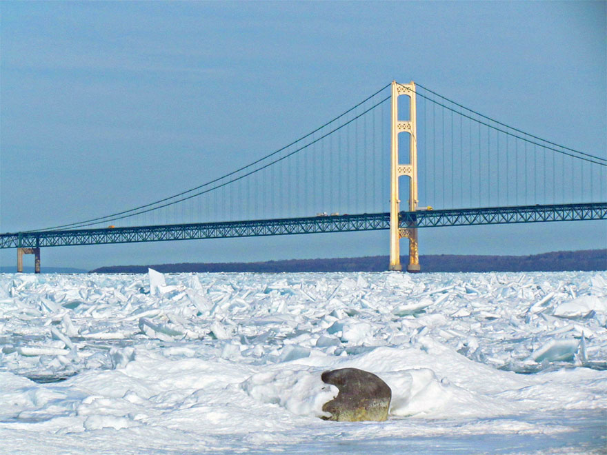 Frozen Lake Michigan Shatters Into Millions Of Pieces And Results In Surreal Imagery