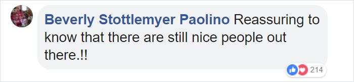 This Mom Wants A Salary Raise For The Technician Who Took Care Of Her Crying Blind Baby, While Doing His Job This Mom Wants A Salary Raise For The Technician Who Took Care Of Her Crying Blind Baby, While Doing His Job