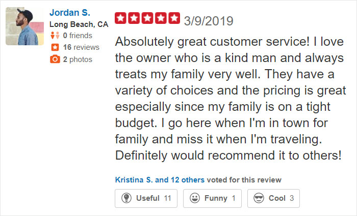 Son Shares Photo Of His Dad, Sad That No One Is Coming To His New Donut Shop, It Goes Viral And People Flood The Shop Son Shares Photo Of His Dad, Sad That No One Is Coming To His New Donut Shop, It Goes Viral And People Flood The Shop