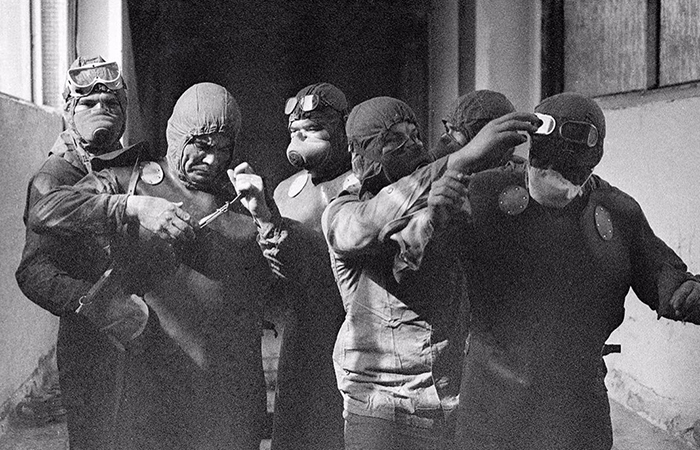 30 Photos That Look Ordinary Until You Know The Backstory 30 Photos That Look Ordinary Until You Know The Backstory