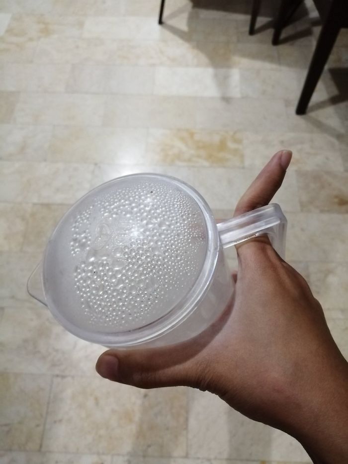 Someone On Twitter Asks ‘What’s The Worst Way To Hold Your Drink’ And Here Are 30 Of The Best Responses Someone On Twitter Asks ‘What’s The Worst Way To Hold Your Drink’ And Here Are 30 Of The Best Responses