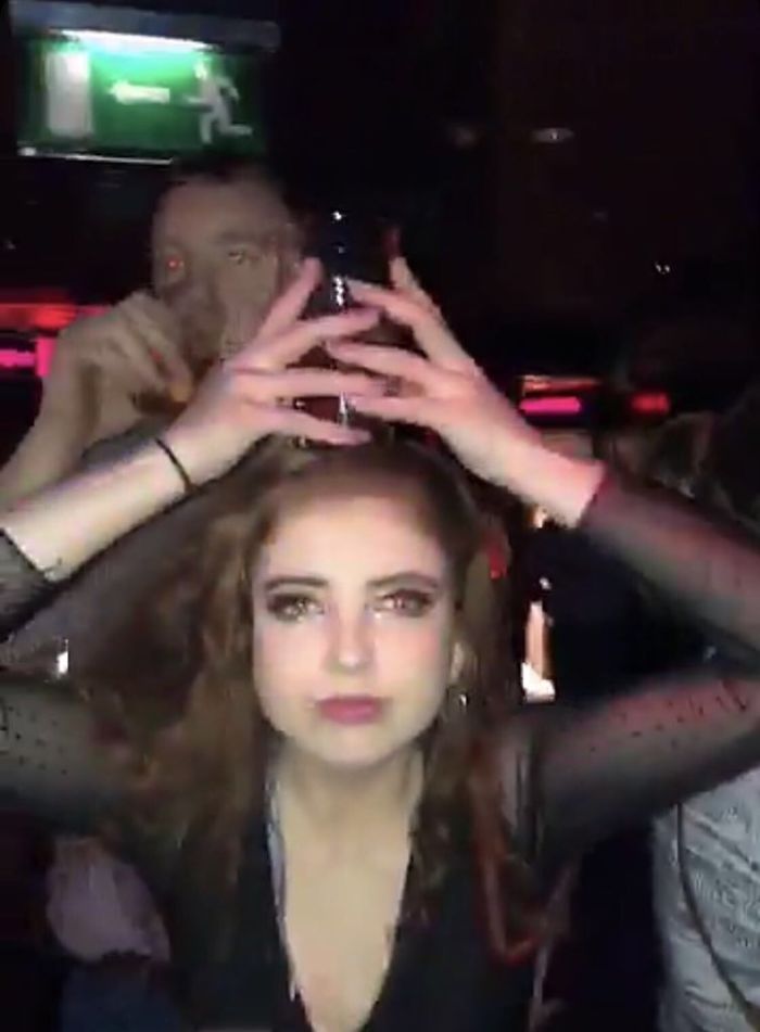 Someone On Twitter Asks ‘What’s The Worst Way To Hold Your Drink’ And Here Are 30 Of The Best Responses Someone On Twitter Asks ‘What’s The Worst Way To Hold Your Drink’ And Here Are 30 Of The Best Responses