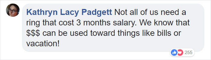 Jewelry Store Employee Shames Man For Buying A ‘Pathetic’ $130 Engagement Ring, He Gets Defended By His Fiancée Jewelry Store Employee Shames Man For Buying A ‘Pathetic’ $130 Engagement Ring, He Gets Defended By His Fiancée