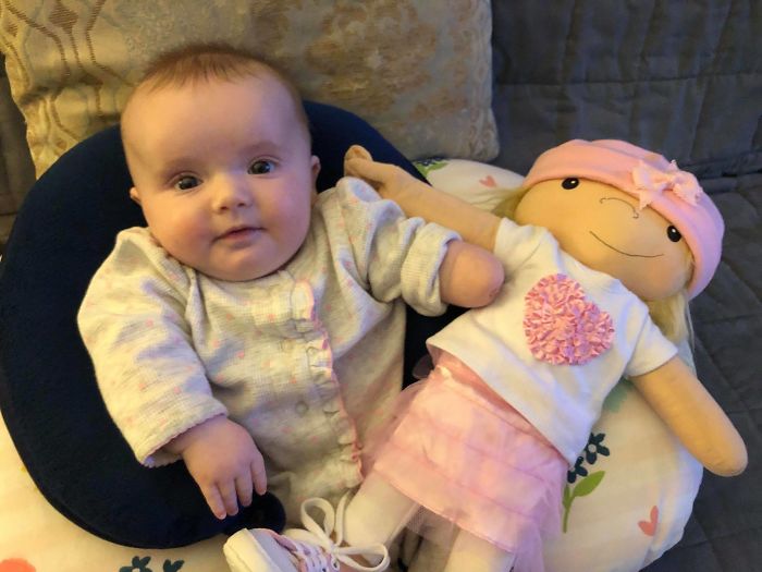 This Woman Brings Smiles To Children’s Faces By Making Custom Dolls That Match The Disabilities Of Their Owners This Woman Brings Smiles To Children’s Faces By Making Custom Dolls That Match The Disabilities Of Their Owners