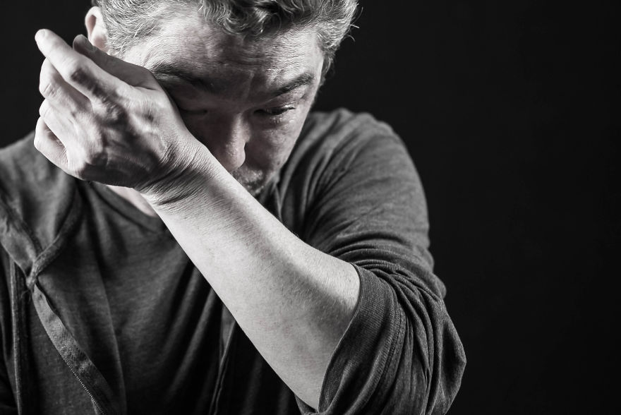 I Took Pictures Of My Friend Grieving A Lost Relationship I Took Pictures Of My Friend Grieving A Lost Relationship