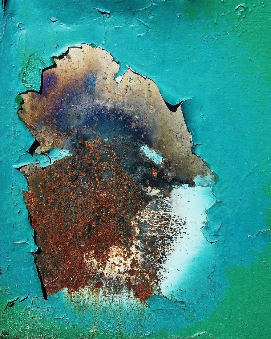 Russian Artist Transforms Everyday Objects Into “Something Else” Russian Artist Transforms Everyday Objects Into “Something Else”