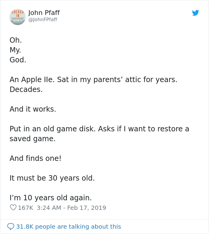 Man Finds A Computer That He Used 35 Years Ago, And It Sill Has A Game He Saved Man Finds A Computer That He Used 35 Years Ago, And It Sill Has A Game He Saved