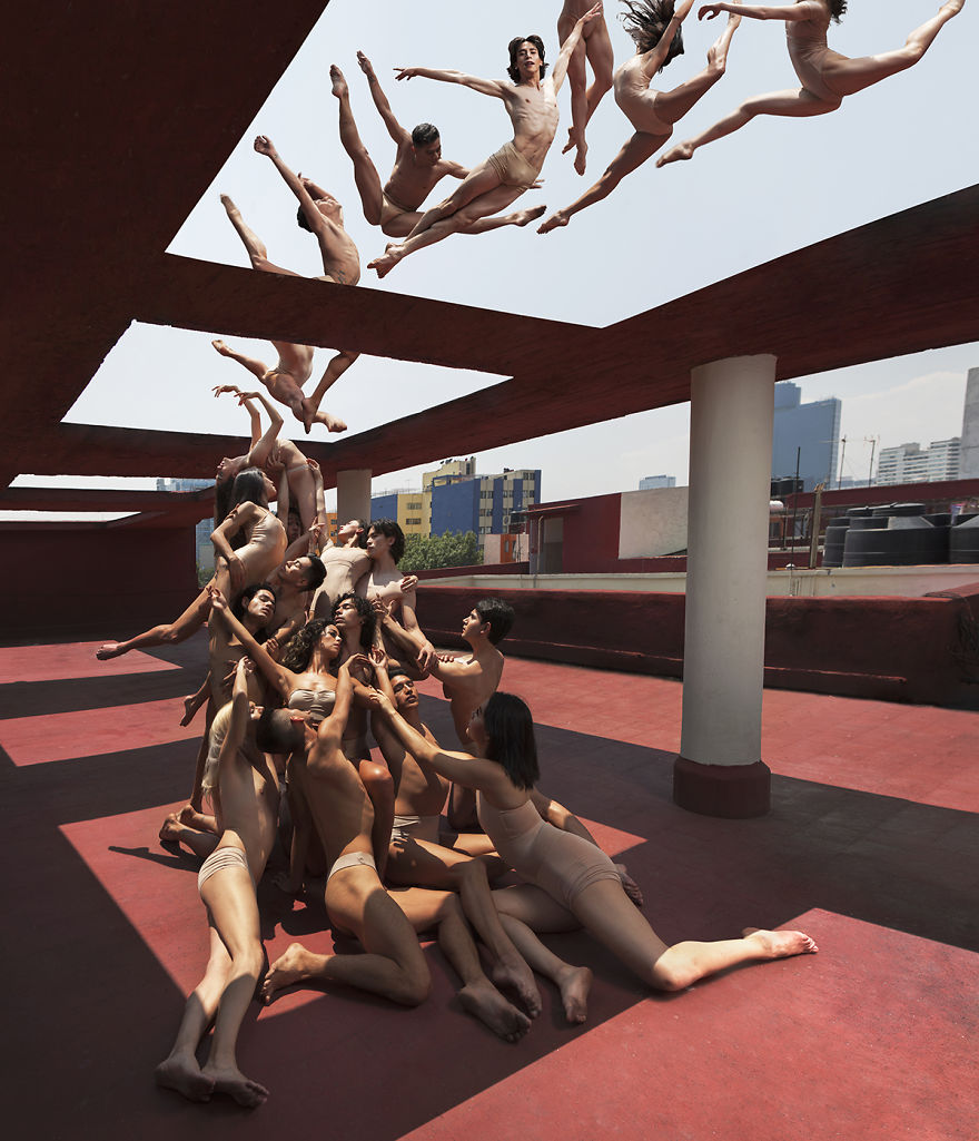 I Show The Perfect Balance Between The Bodies Of Dancers Through My Surreal Photography I Show The Perfect Balance Between The Bodies Of Dancers Through My Surreal Photography