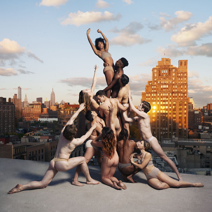 I Show The Perfect Balance Between The Bodies Of Dancers Through My Surreal Photography I Show The Perfect Balance Between The Bodies Of Dancers Through My Surreal Photography