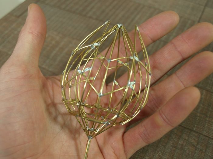 People Are Saying This Husband Just Won Valentine’s Day By Gifting His Wife A Mechanical Flower That Blooms When Touched People Are Saying This Husband Just Won Valentine’s Day By Gifting His Wife A Mechanical Flower That Blooms When Touched