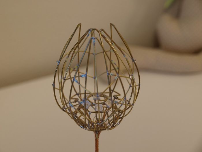 People Are Saying This Husband Just Won Valentine’s Day By Gifting His Wife A Mechanical Flower That Blooms When Touched People Are Saying This Husband Just Won Valentine’s Day By Gifting His Wife A Mechanical Flower That Blooms When Touched