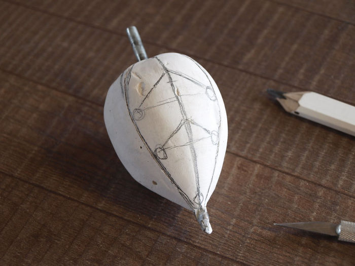 People Are Saying This Husband Just Won Valentine’s Day By Gifting His Wife A Mechanical Flower That Blooms When Touched People Are Saying This Husband Just Won Valentine’s Day By Gifting His Wife A Mechanical Flower That Blooms When Touched