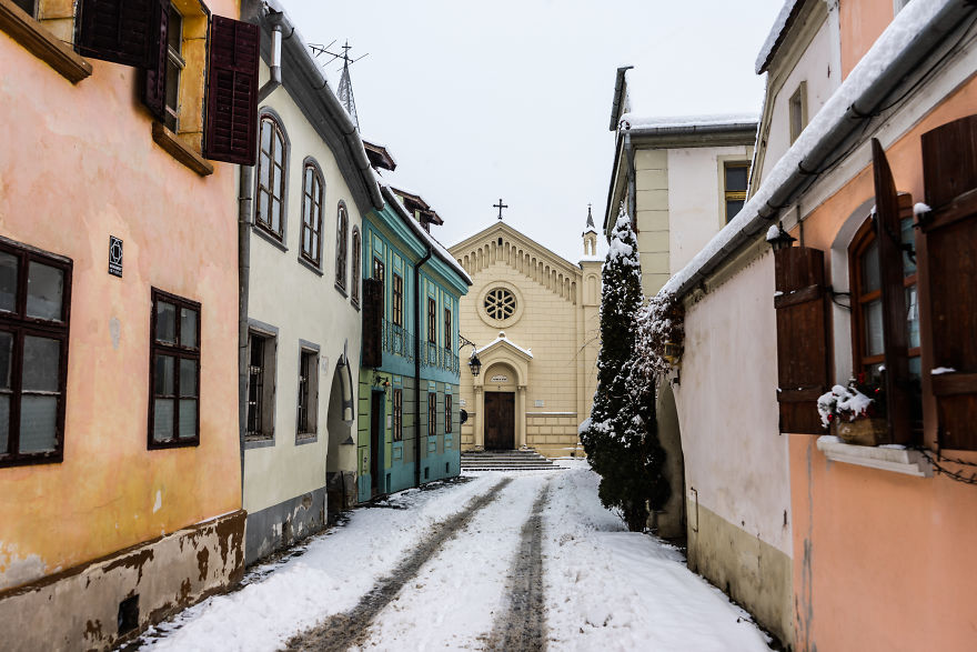 I Spent A Weekend In Sighisoara, Romania To Enjoy The Mesmerizing Atmosphere Of An Old Town During Winter