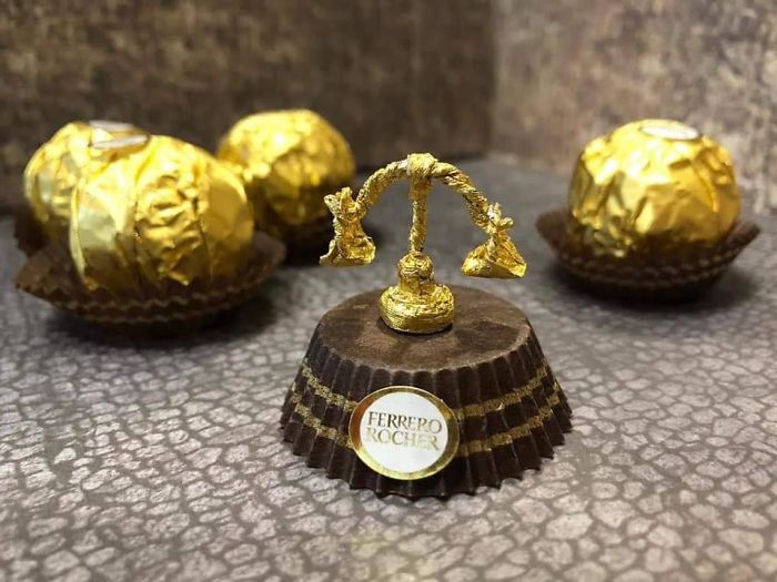Chinese Artist Creates Tiny Sculptures Using Ferrero Rocher Packaging (28 Pics)