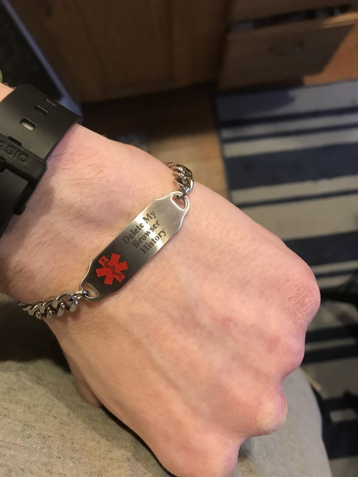 30 Hilarious Photos That Prove Siblings Are The Biggest Assholes Ever 30 Hilarious Photos That Prove Siblings Are The Biggest Assholes Ever