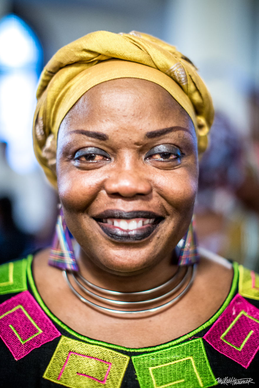 I Capture People Without Their ‘Masks’ By Getting Very Close To Them I Capture People Without Their ‘Masks’ By Getting Very Close To Them