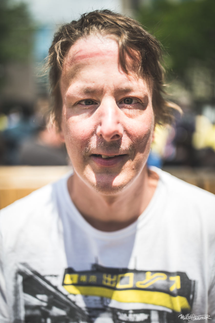 I Capture People Without Their ‘Masks’ By Getting Very Close To Them I Capture People Without Their ‘Masks’ By Getting Very Close To Them