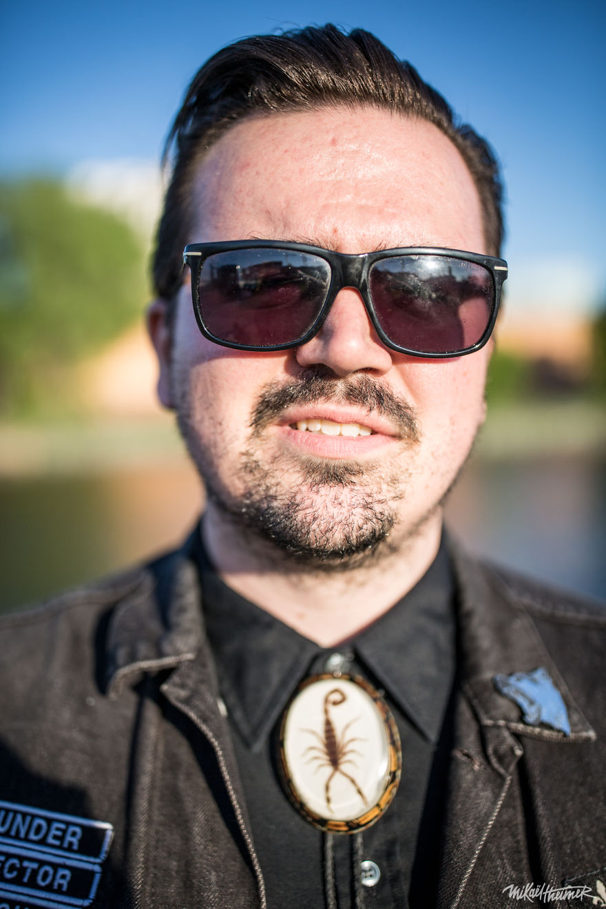 I Capture People Without Their ‘Masks’ By Getting Very Close To Them I Capture People Without Their ‘Masks’ By Getting Very Close To Them