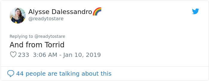 Someone Notices Rihanna’s New Lingerie Is Different For Thin And Plus-Size Women, Posts Side-By Side Comparison Someone Notices Rihanna’s New Lingerie Is Different For Thin And Plus-Size Women, Posts Side-By Side Comparison