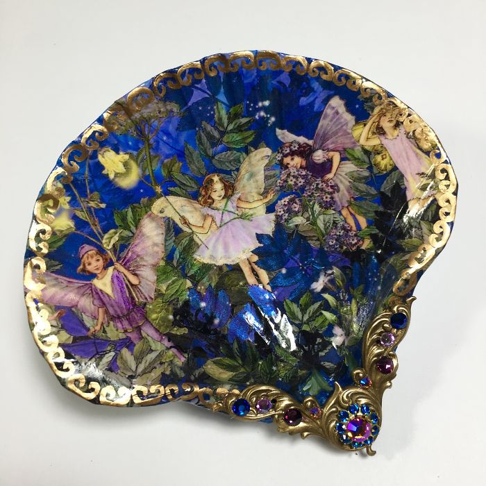 Artist Turns Real Seashells Into Decorative Jewelry Dishes That Look Like Long Lost Treasure Artist Turns Real Seashells Into Decorative Jewelry Dishes That Look Like Long Lost Treasure