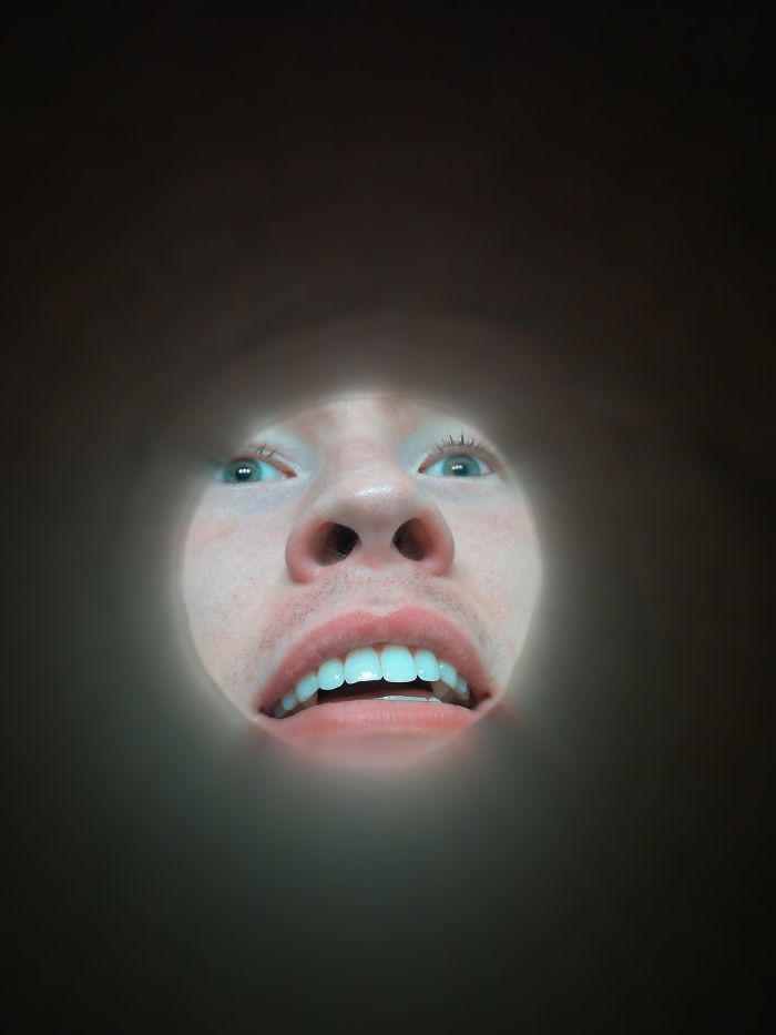 Apparently, If You Take A Selfie Through A Toilet Roll Tube You&#8217;ll Look Like The Moon, And The Pics Are Mildly Funny