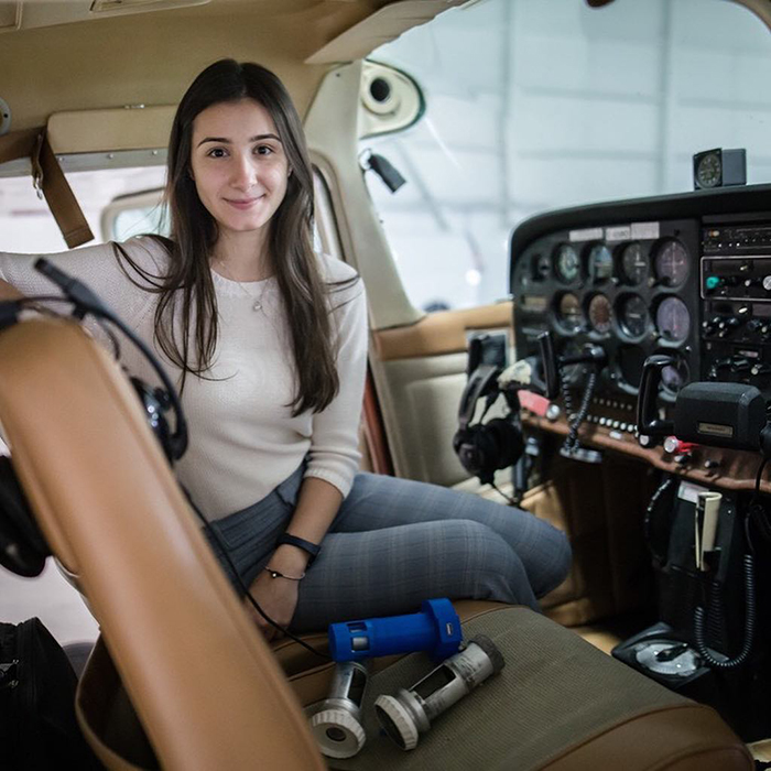 This Syrian Refugee Fled War-Torn Country In 2016 And Now Created A Charger That Uses A Plane&#8217;s Air Vents To Power Devices
