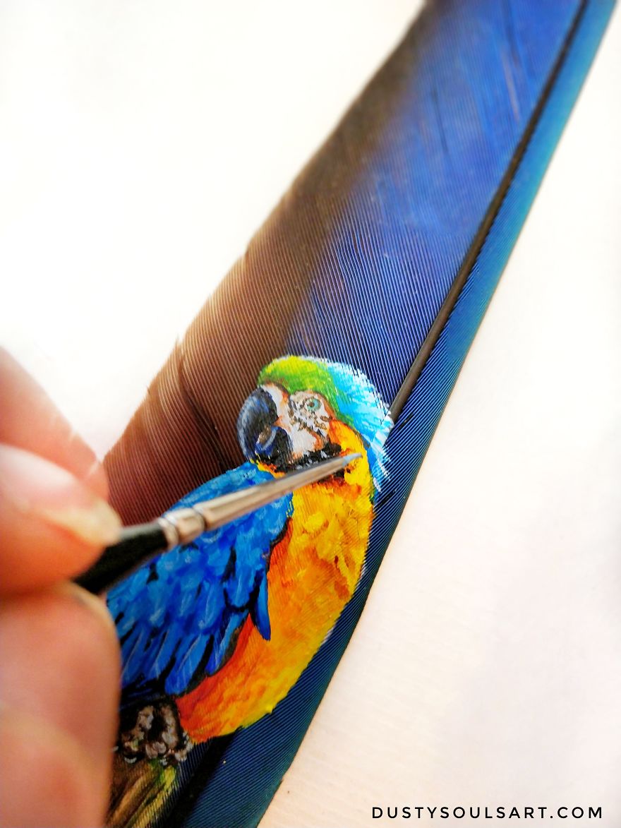 I Started Painting On Feathers In 2013, Here Is A Selection Of My Favorite Feather Paintings From Last Year (24 Pics) I Started Painting On Feathers In 2013, Here Is A Selection Of My Favorite Feather Paintings From Last Year (24 Pics)