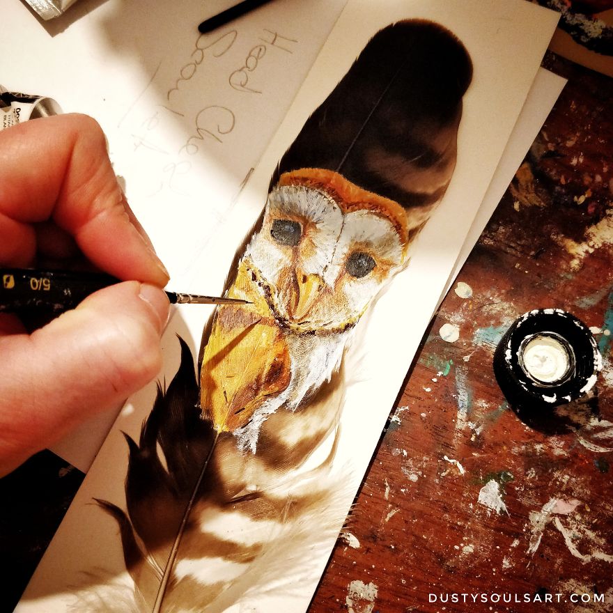 I Started Painting On Feathers In 2013, Here Is A Selection Of My Favorite Feather Paintings From Last Year (24 Pics) I Started Painting On Feathers In 2013, Here Is A Selection Of My Favorite Feather Paintings From Last Year (24 Pics)