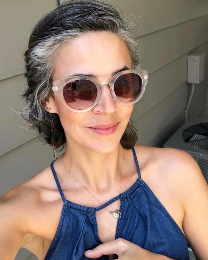 These 50 Women Who Ditched Dyeing Their Hair Look So Good It May Convince You To Do The Same These 50 Women Who Ditched Dyeing Their Hair Look So Good It May Convince You To Do The Same