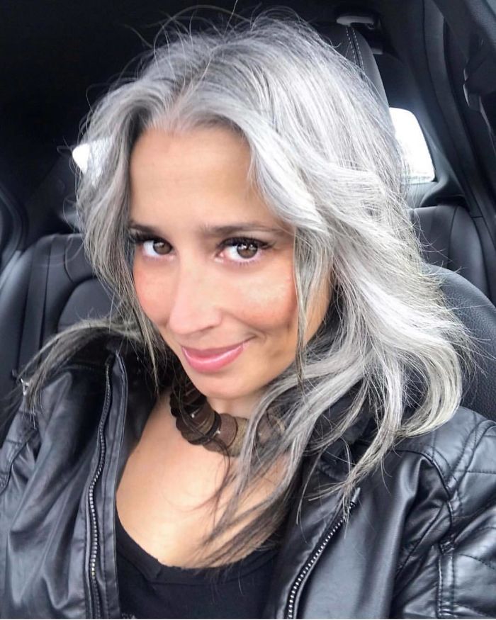 These 50 Women Who Ditched Dyeing Their Hair Look So Good It May Convince You To Do The Same These 50 Women Who Ditched Dyeing Their Hair Look So Good It May Convince You To Do The Same