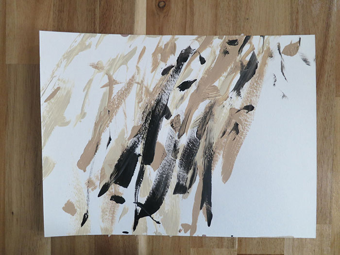 Owners Teach Their Shiba Inu To Paint, Sell Paintings Worth ~$5000 Owners Teach Their Shiba Inu To Paint, Sell Paintings Worth ~$5000