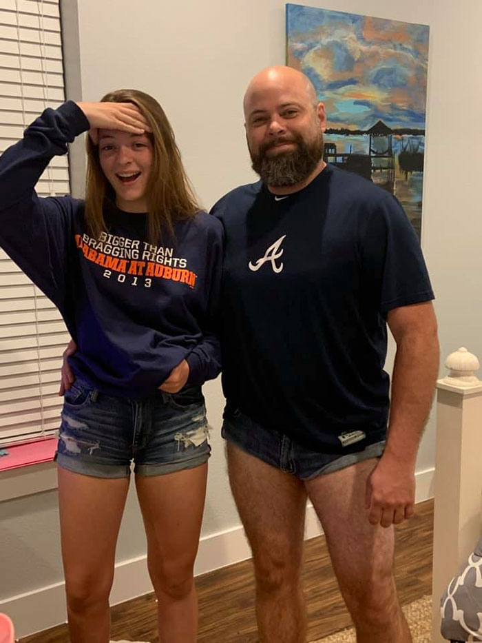 Dad Puts On Skimpy Shorts To Prove A Point To His Daughter Dad Puts On Skimpy Shorts To Prove A Point To His Daughter