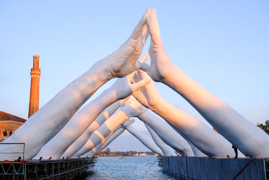 Giant Hands Reaching For Each Other Becomes The Newest Monumental Sculpture In Venice Giant Hands Reaching For Each Other Becomes The Newest Monumental Sculpture In Venice
