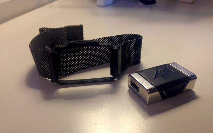 This Bracelet From Amazon Shocks You If You Eat Too Much Fast Food Or Spend Too Much Money This Bracelet From Amazon Shocks You If You Eat Too Much Fast Food Or Spend Too Much Money