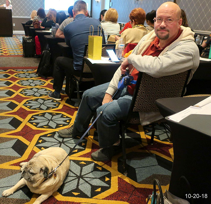 Man Asks Chewy For A Refund On Dog Food After His Dog Passes Away, Gets An Oil Painting With A Message Man Asks Chewy For A Refund On Dog Food After His Dog Passes Away, Gets An Oil Painting With A Message