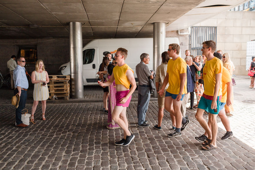 After They Said “I Do” They Jumped Into A Copenhagen Canal Together After They Said “I Do” They Jumped Into A Copenhagen Canal Together